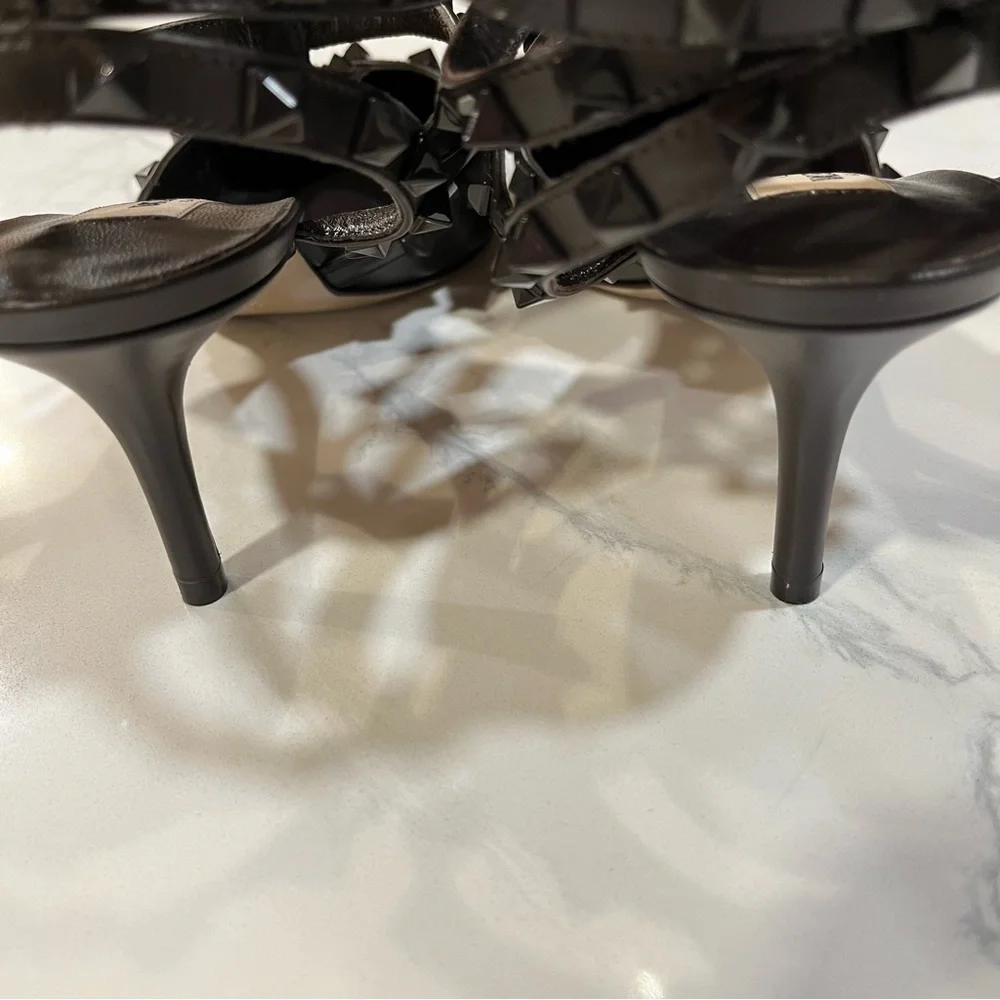 VALENTINO GARAVANI
Rockstud leather sandals - Picture 10 of 16